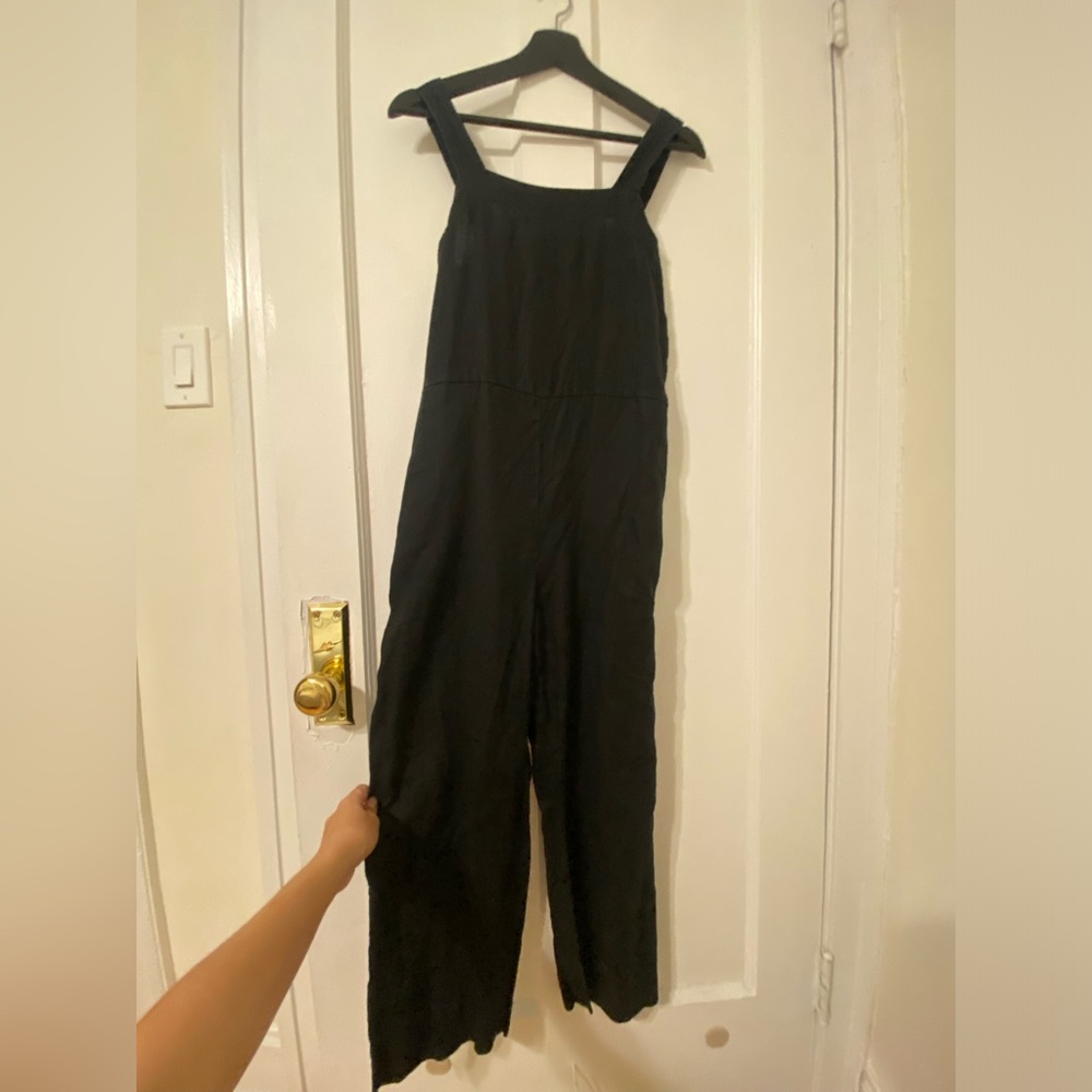 Black everlane linen jumpsuit (small)